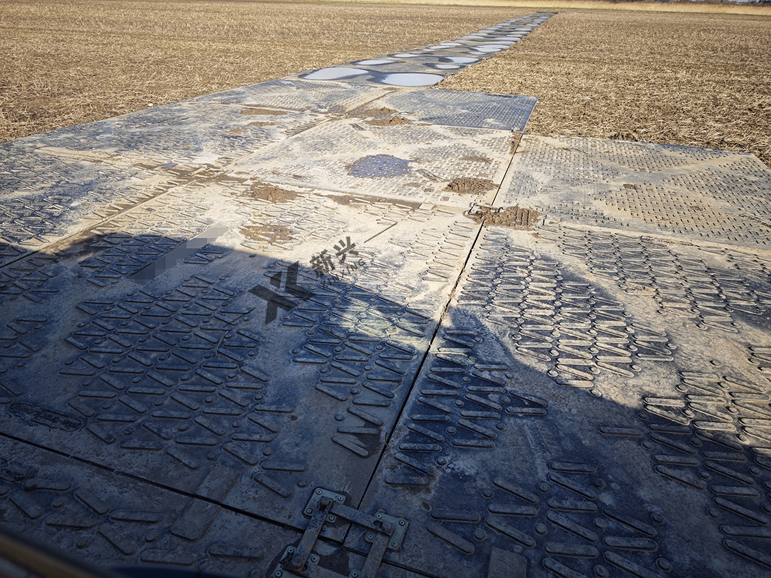 Fast To Install Temporary Access Roadways Heavy Duty Ground Protection Mats 