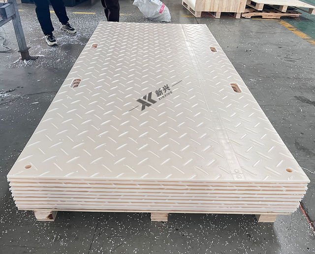 Lighty Duty HDPE Ground Protection Mats for Lawns and Heavy Equipment Construction