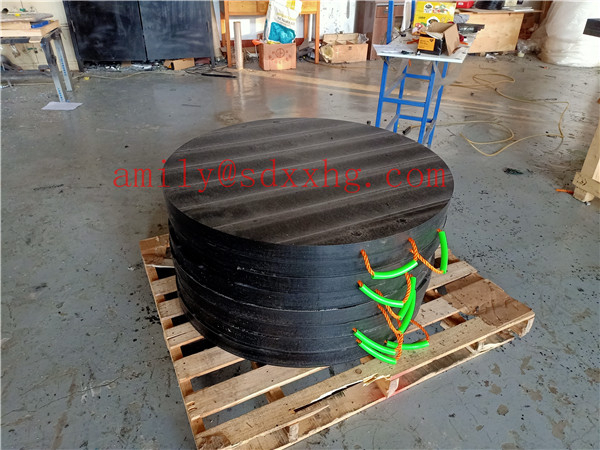 Black round crane stabilizer jack pads 