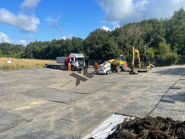 3000x2500x38mm Heavy Duty Ground Protection Mats Trackway Mats