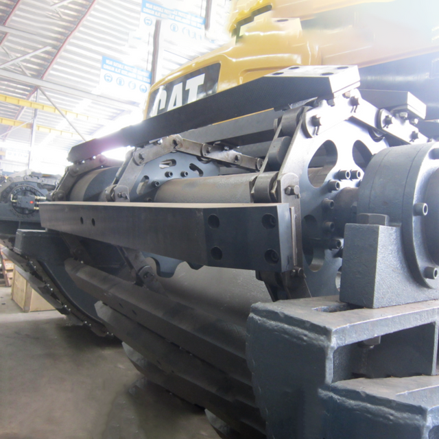  Roadliner Track Shoes Plastic UHMWPE Track Pads For Amphibious Excavator Wear Resistant 