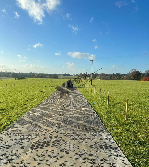 3000x2500x38mm Heavy Duty Ground Protection Mats Trackway Mats